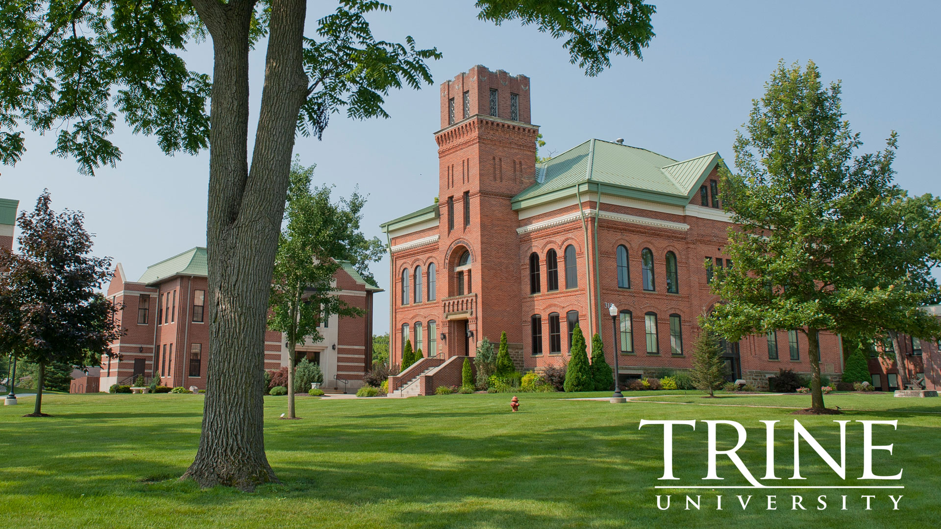 UniApplyNow signs with Trine University