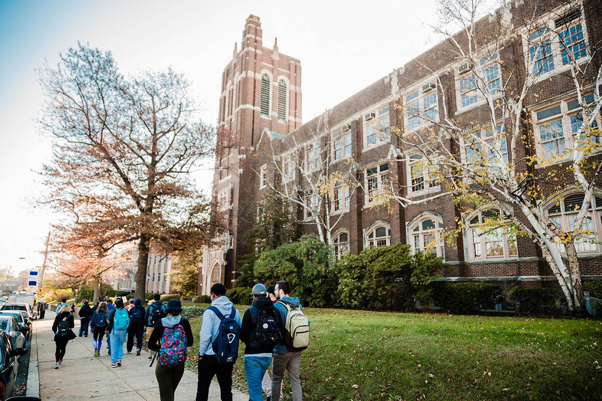 UniApplyNow signs with La Salle University