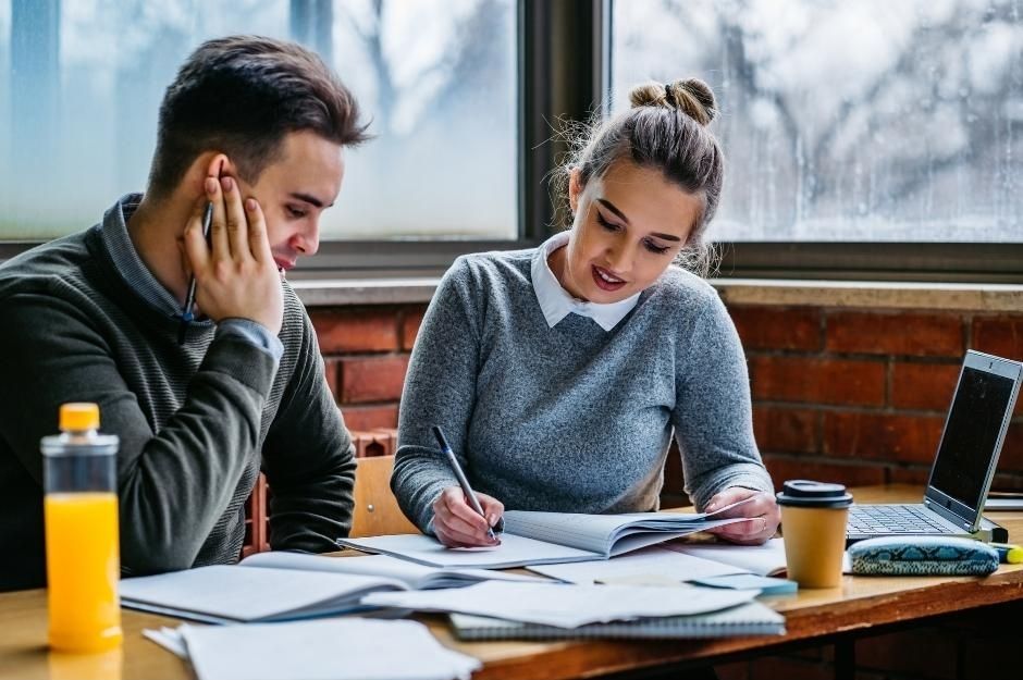 Importance of University Advisors for International Students 